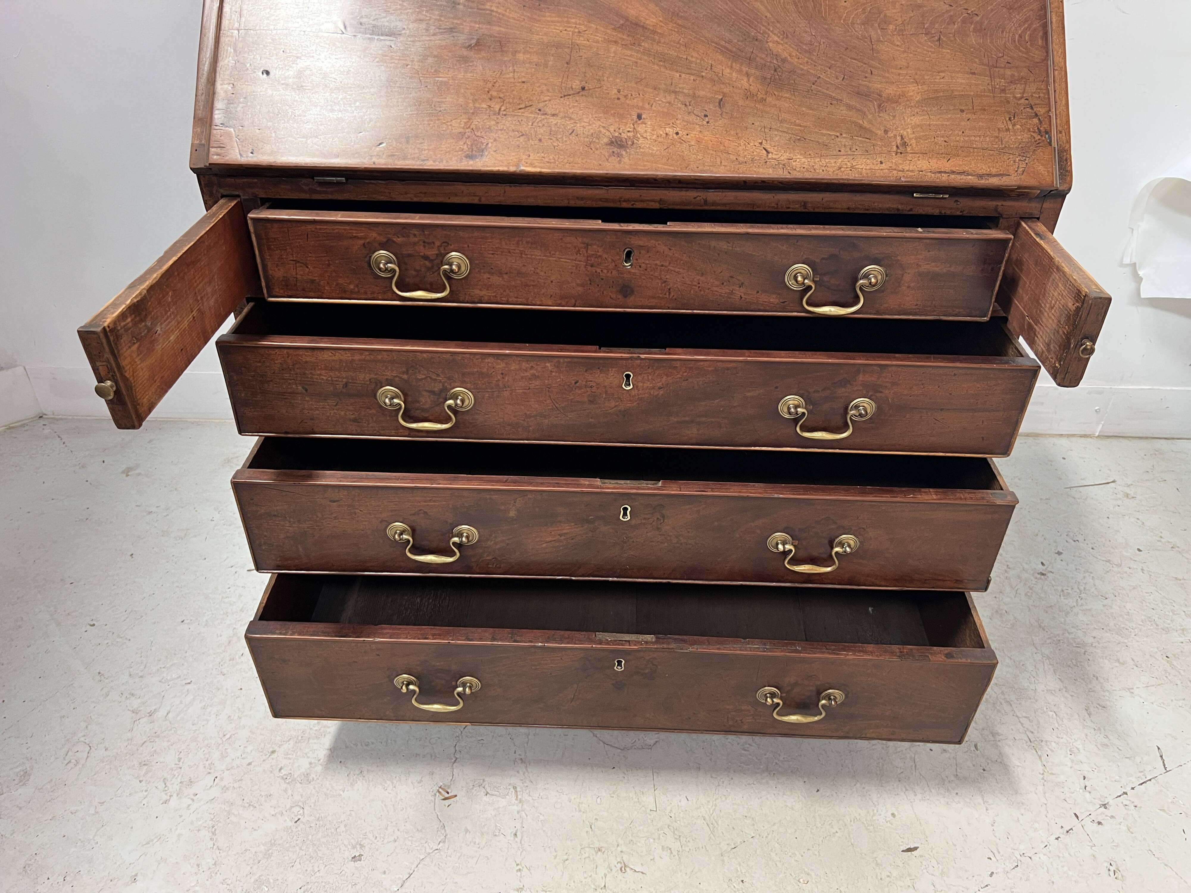 English style mahogany and veneer 19th century slope desk