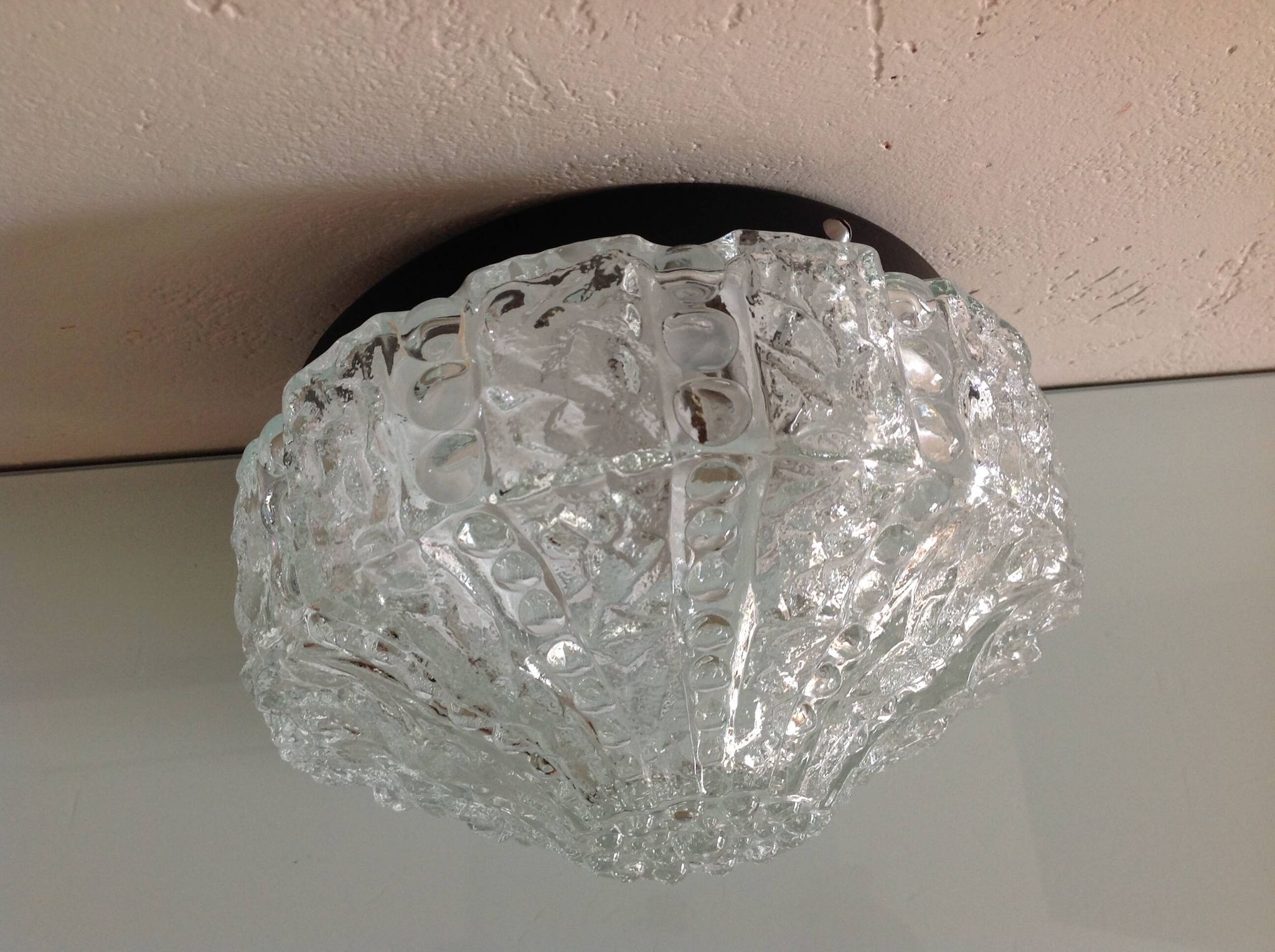 Plafonnier rond en verre bullé  / vintage années 60-70