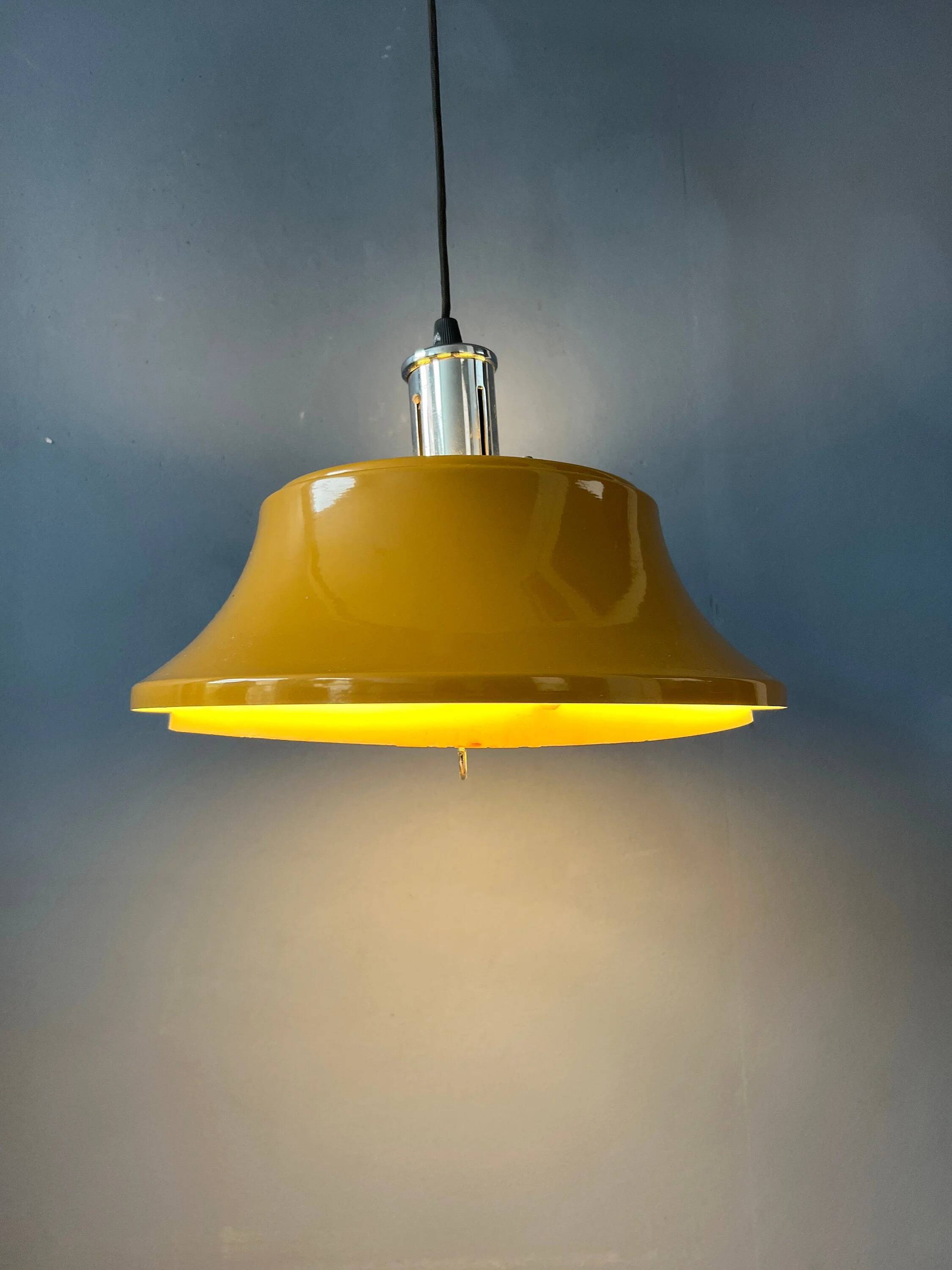 Yellow metal suspension Mid-Century