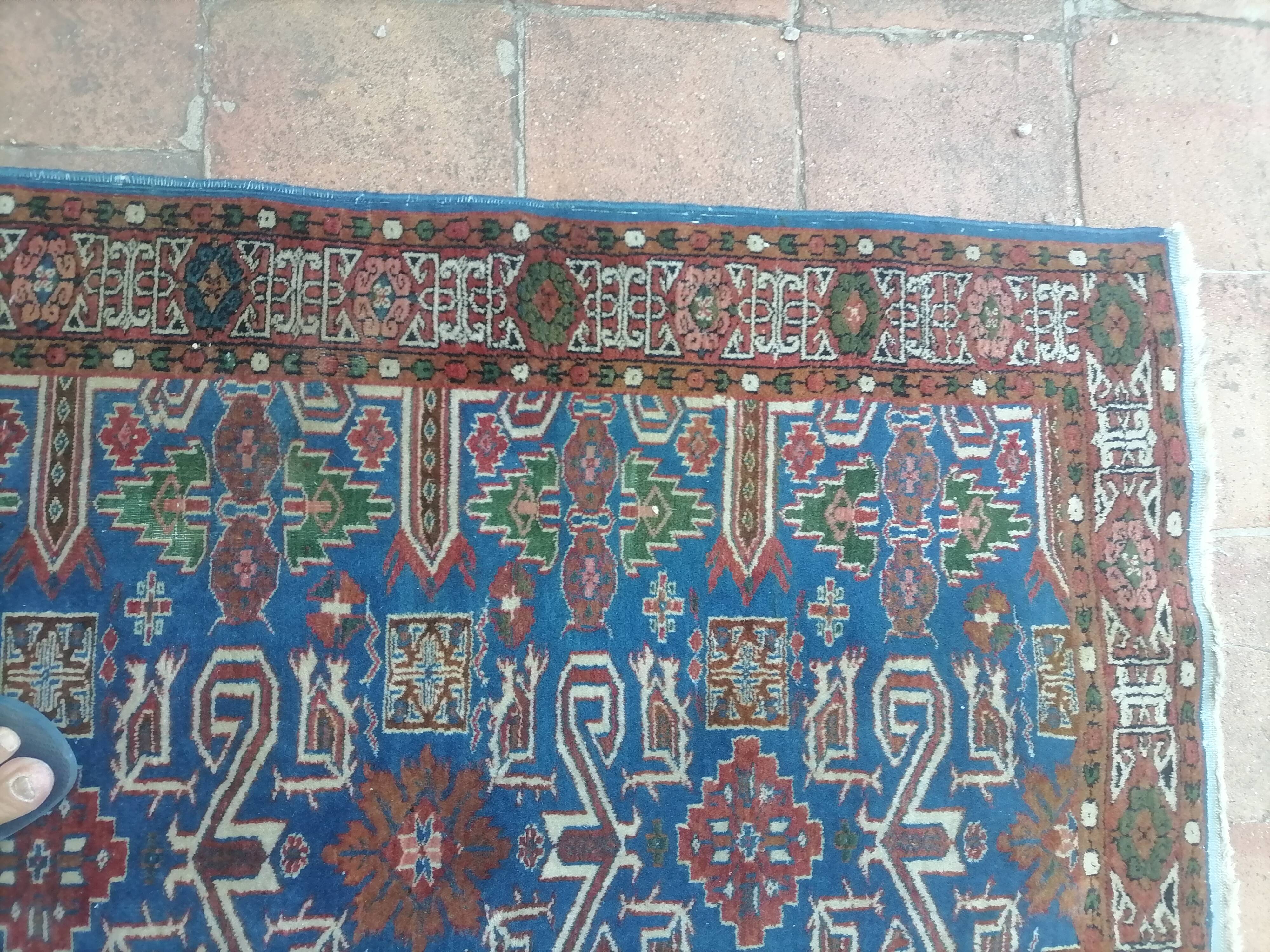 oriental carpet made hands, Persian carpet. 134 x 98cm