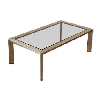 Travail des années 70  Table basse métal et verre fumé