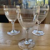 3 verres à vin en cristal