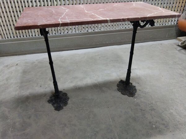 Table de camelot en fonte et marbre