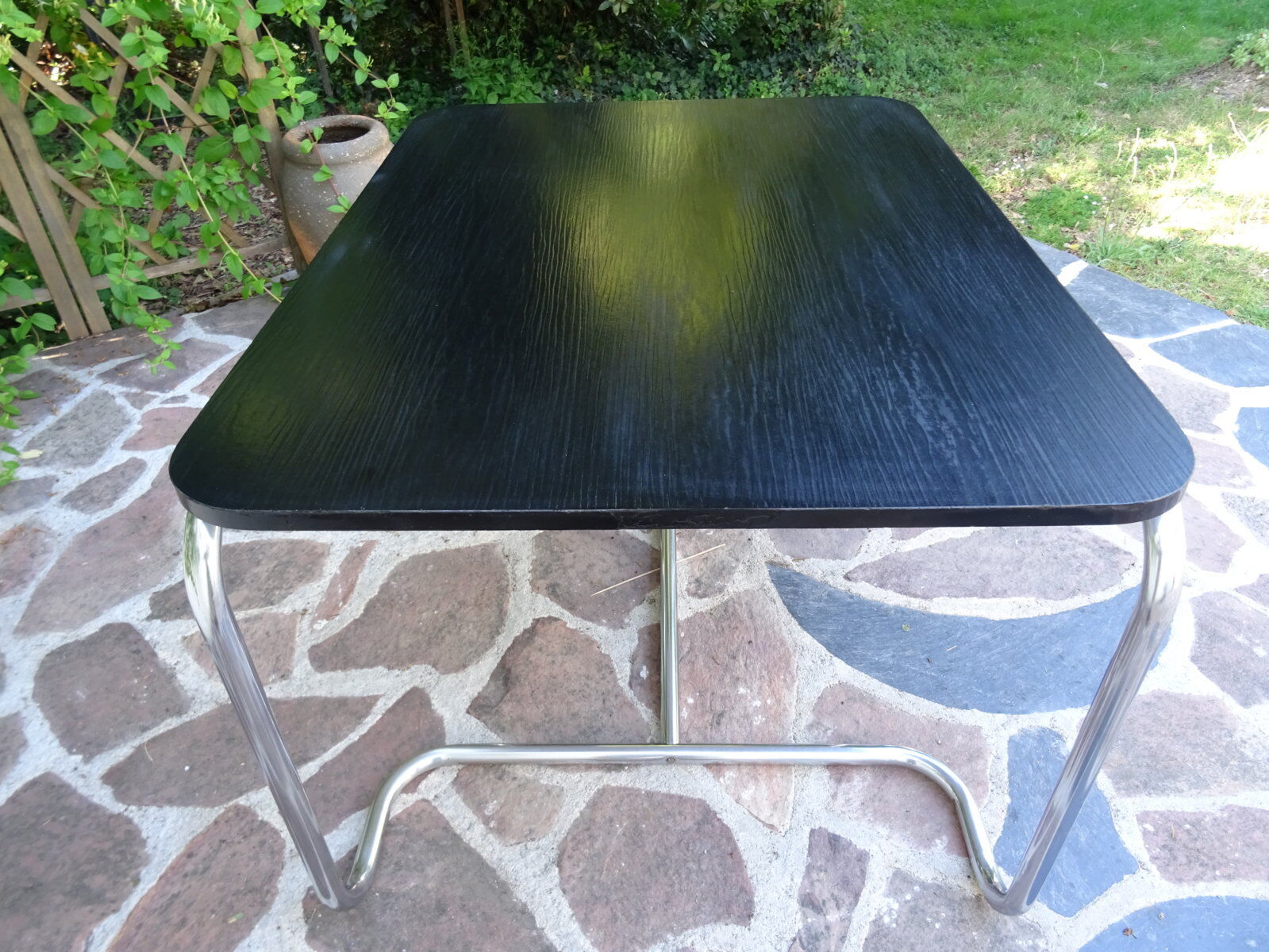 Modernist Bauhaus spirit table