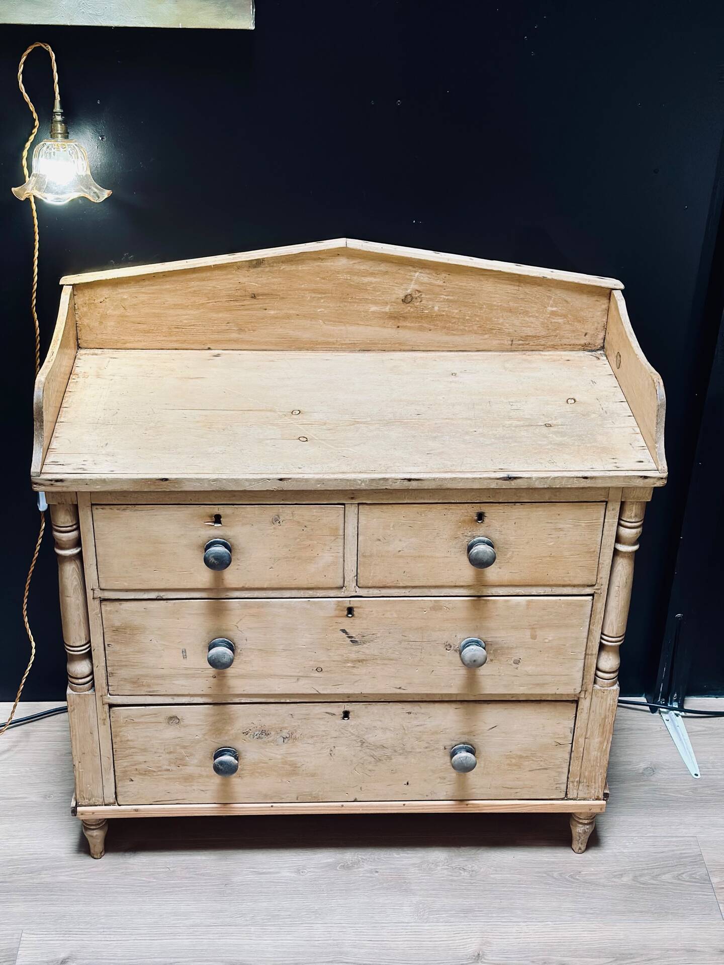 English commode