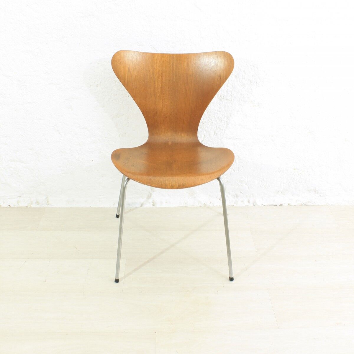 1960s series 7 teak chair by Arne Jacobsen for Fritz Hansen