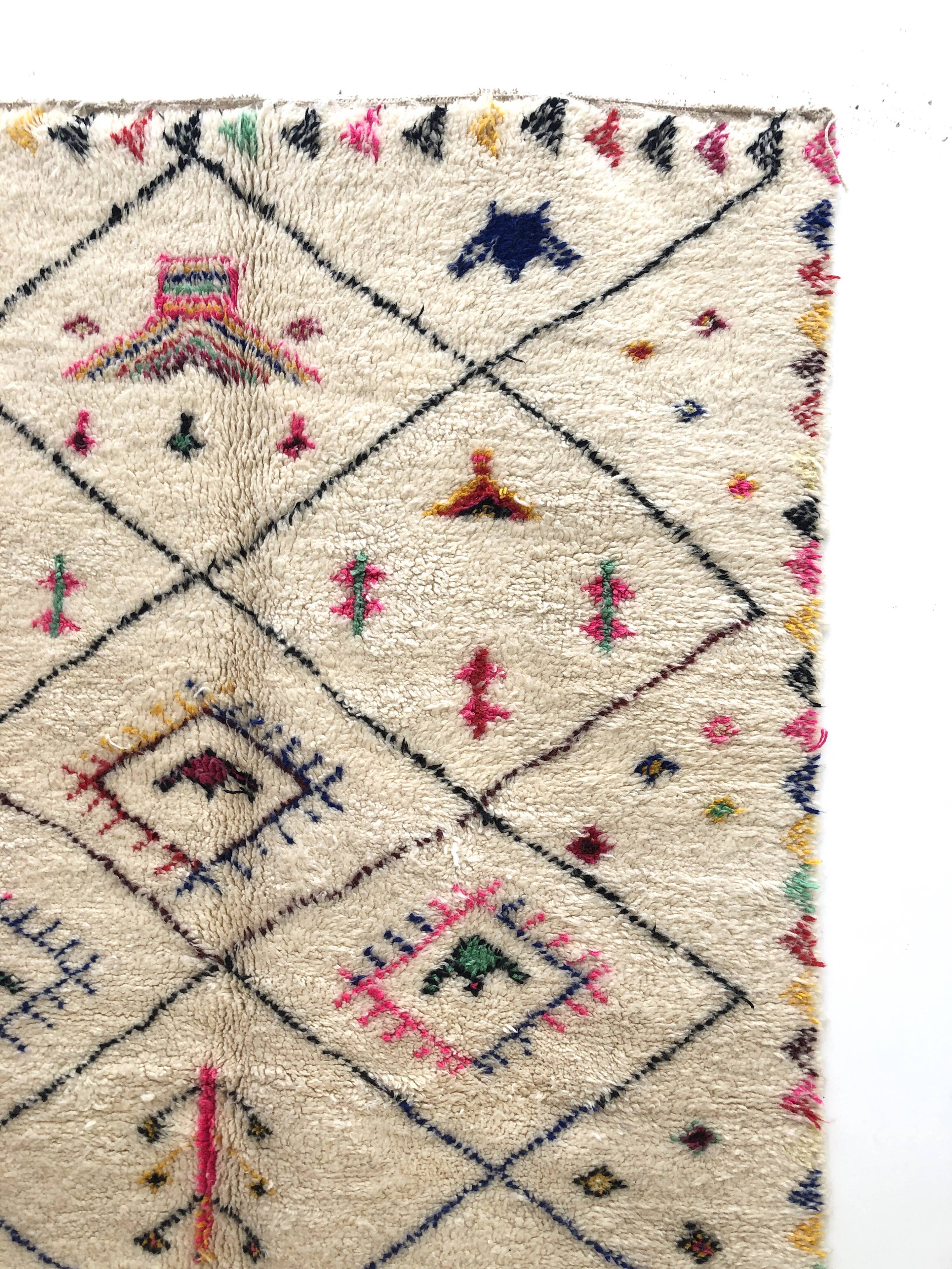 Moroccan Berber carpet Beni Ouarain with colorful patterns 2.7x1,67m