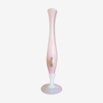 Vase soliflore en opaline rose