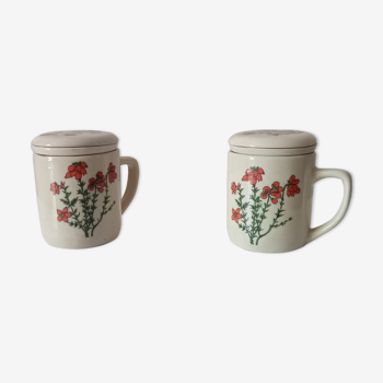 Pair of Korean tea cups 70s