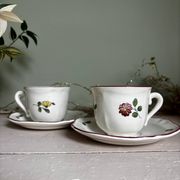 Duo of cups and saucers Old Saint Amand