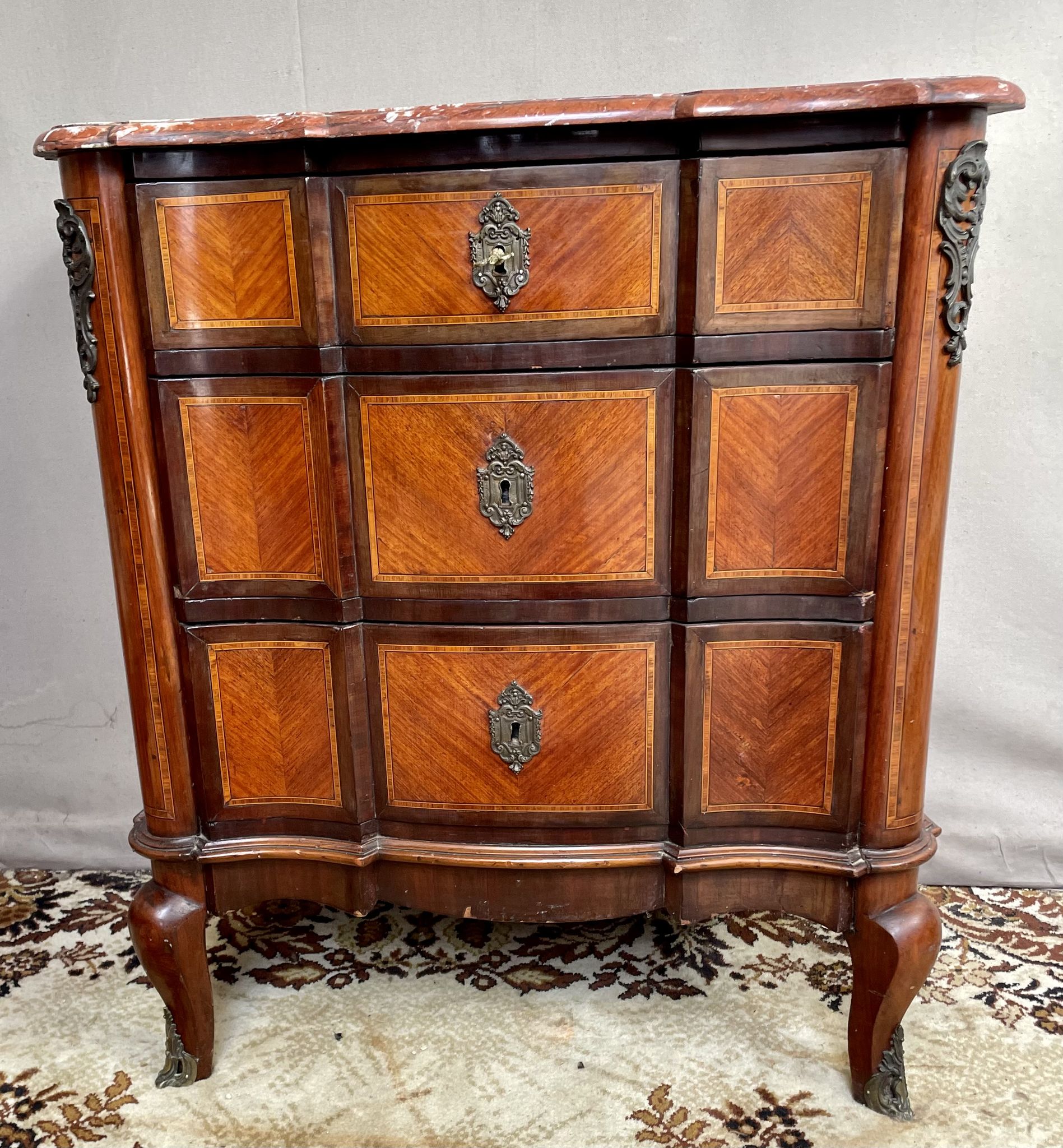 Commode , arbalète de époque 19e