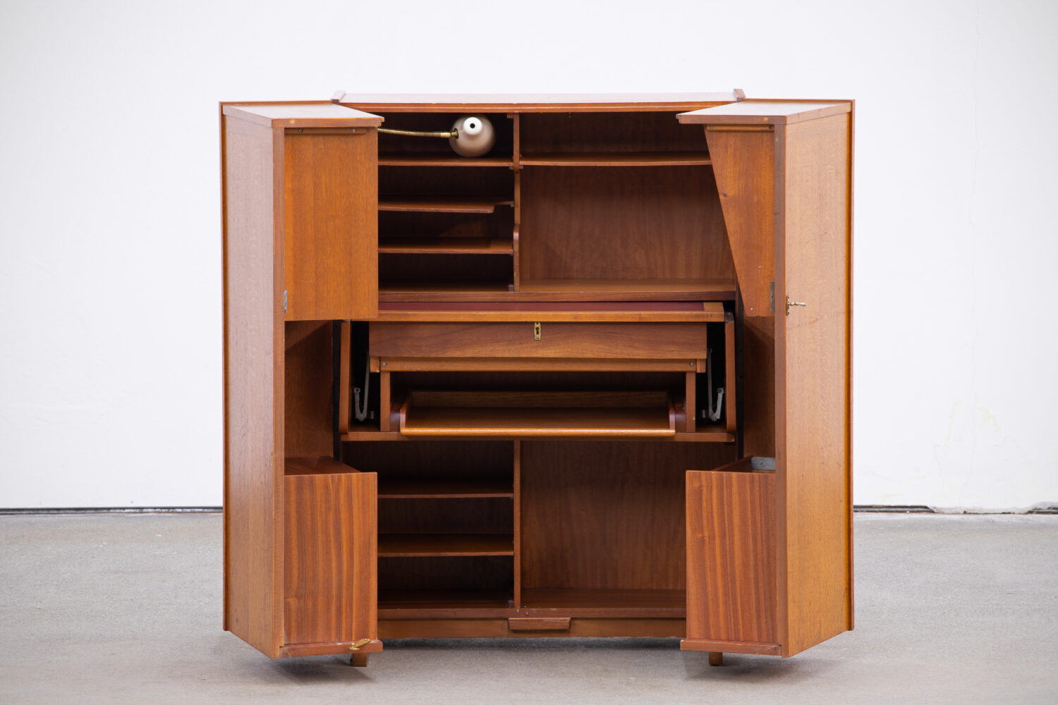 Bureau vintage Magic Box 1960