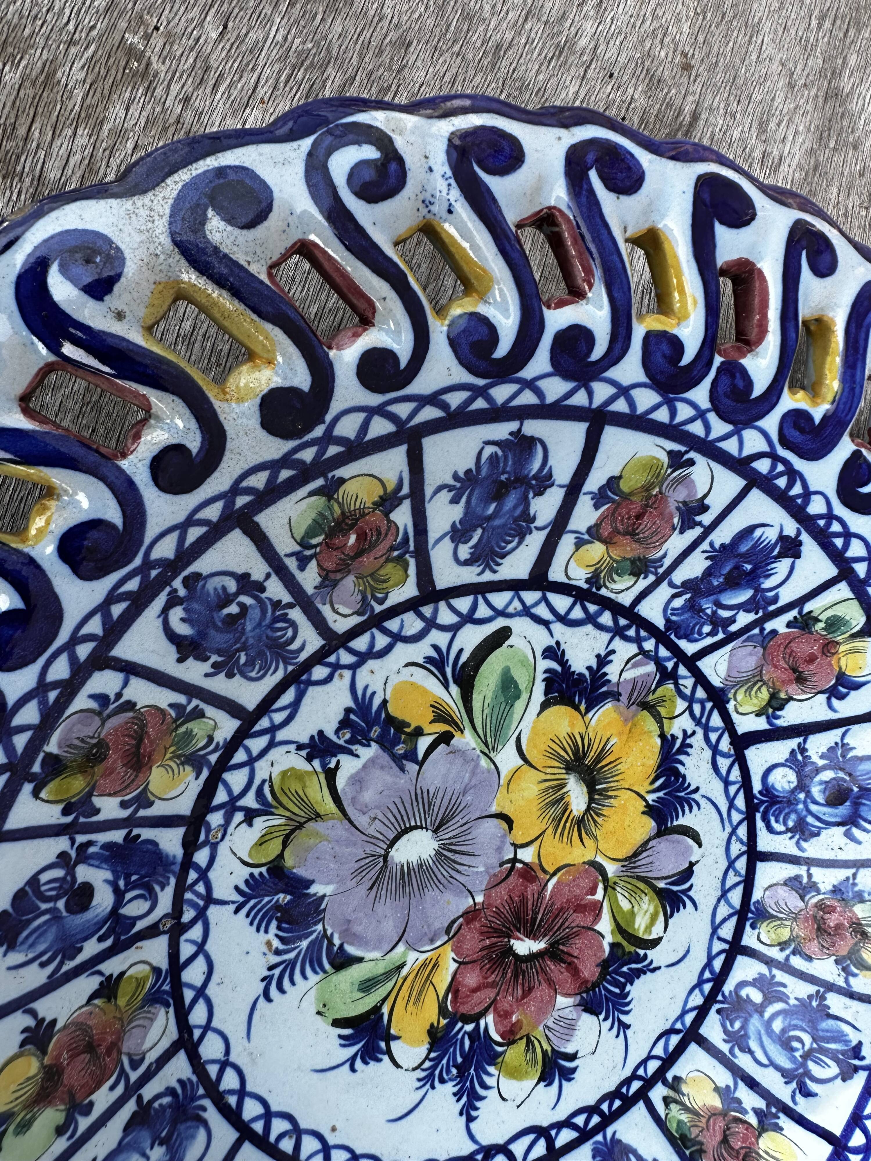 Openwork ceramic dish, hand-painted, Alcobach, Portugal, 35 cm diameter
