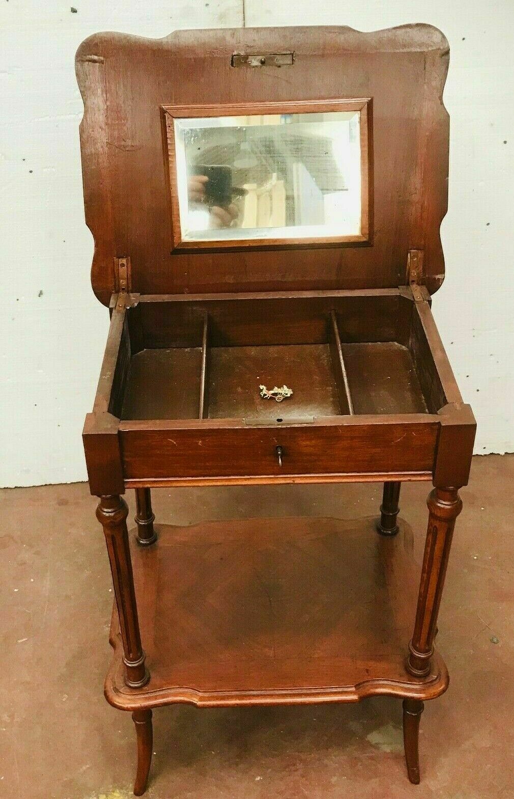 Walnut worker and walnut veneer 20th century extra furniture