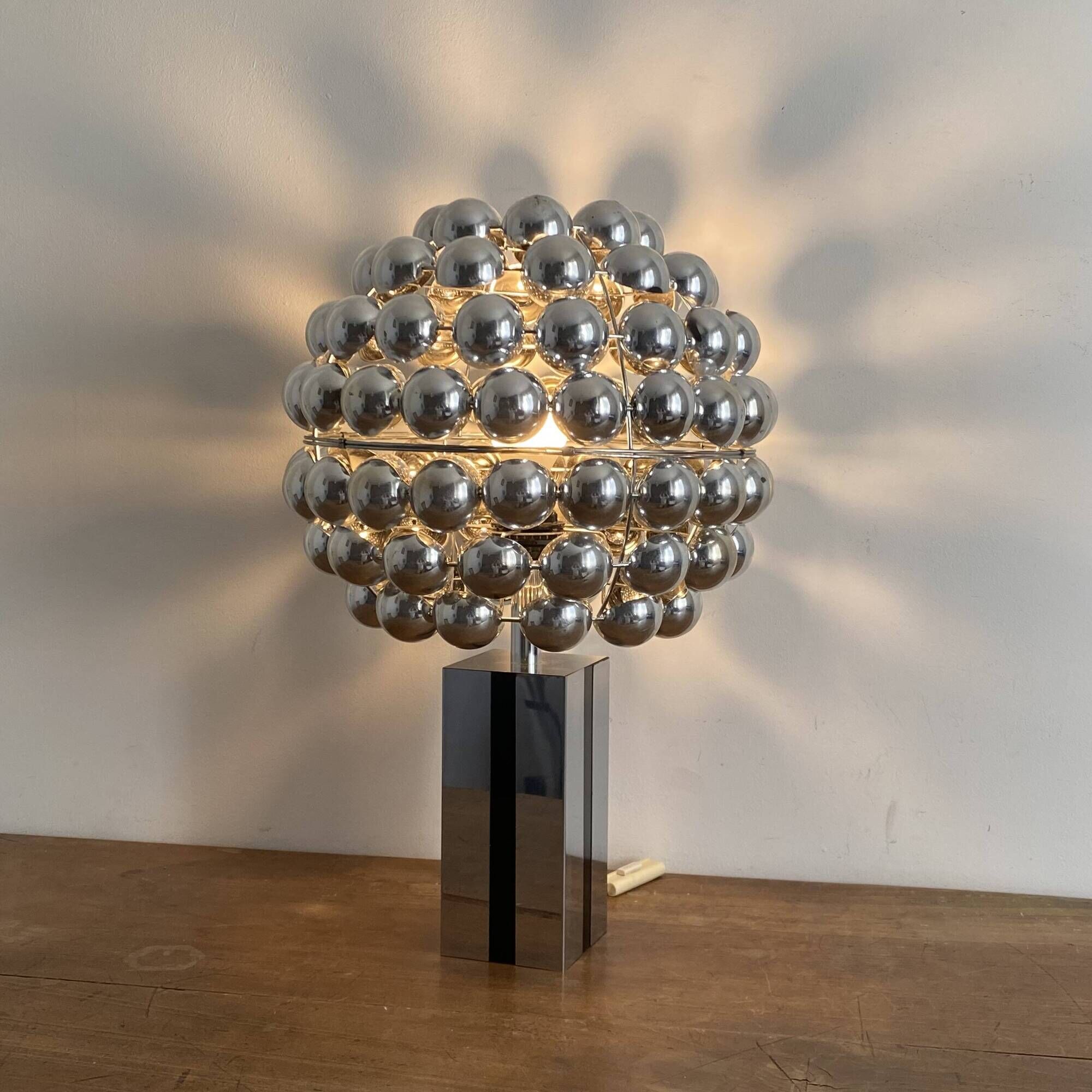 Kinetic lamp. 1970. Space age.
