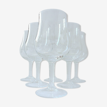 Suite de six grands verres en cristal de dégustation du vin