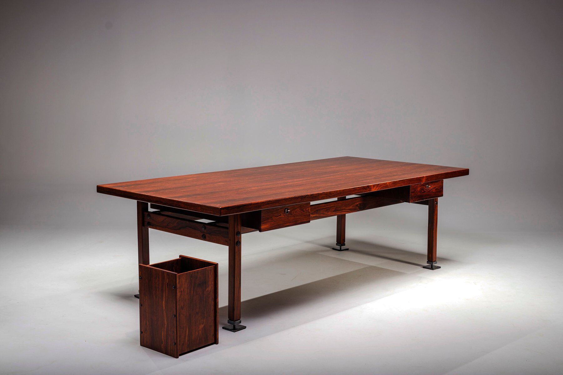Itamaraty desk by Sergio Rodrigues for Oca, 1960s