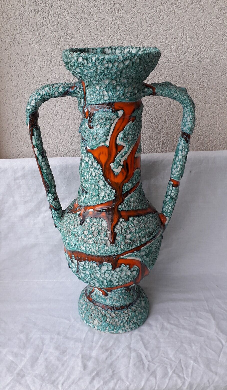 Vase Vallauris fat lava
