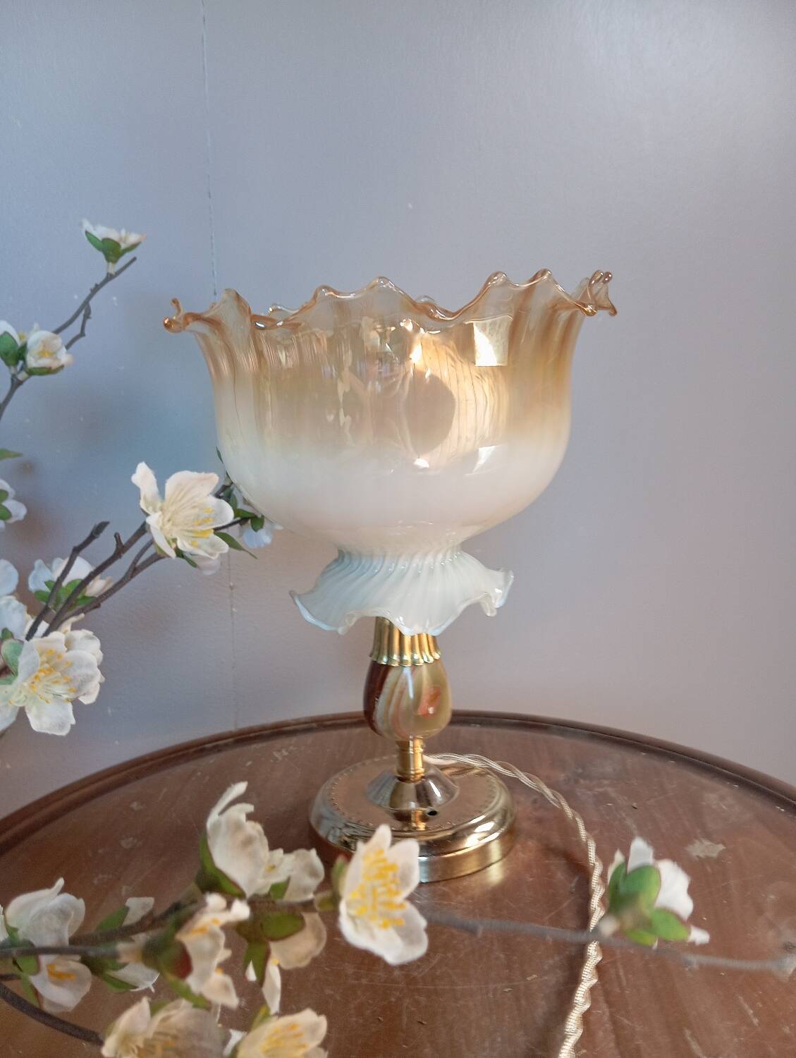 Vintage living room lamp with a granny chic atmosphere