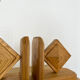 Paire de serres-livres en bois