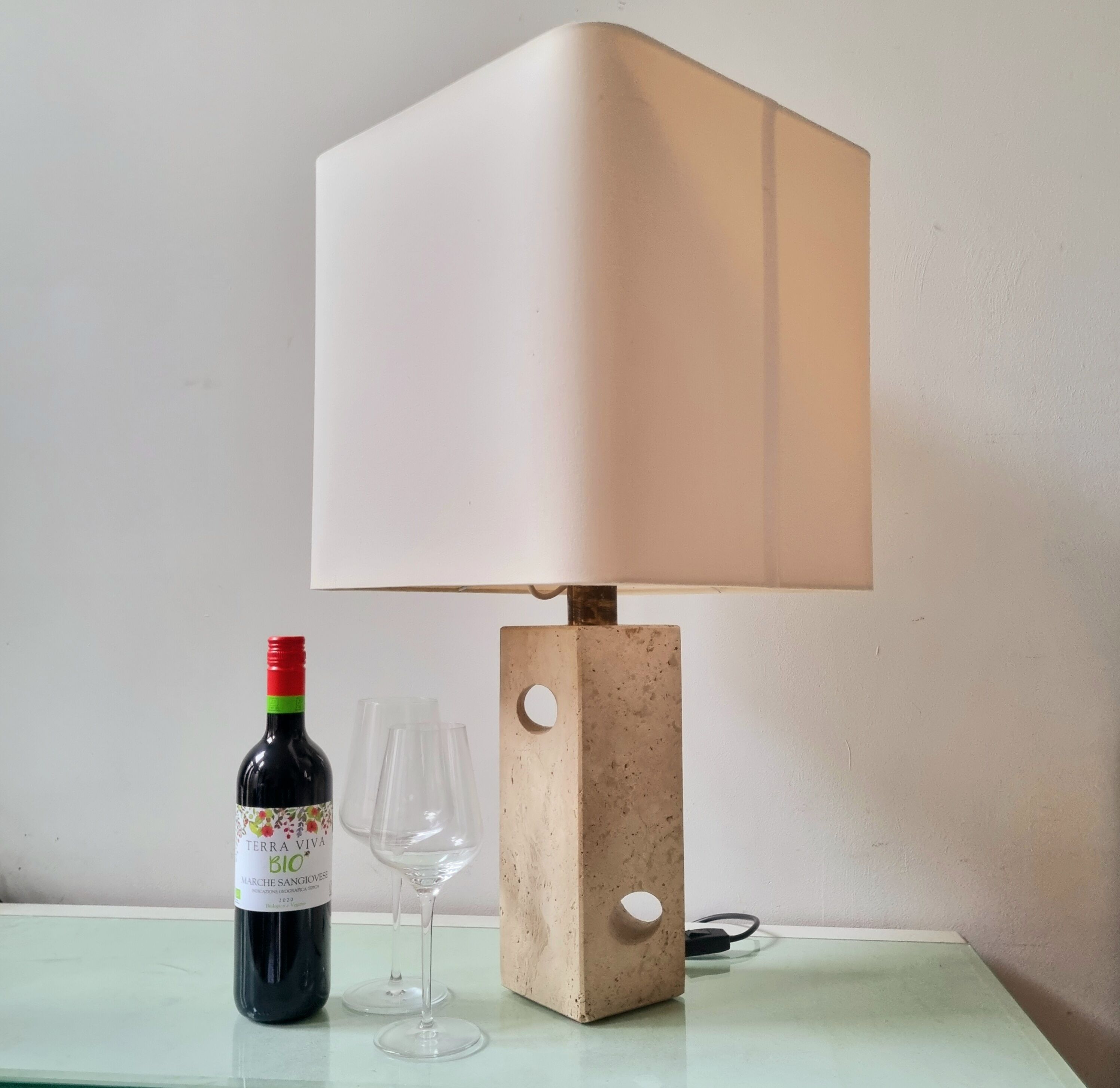 Sculpted travertine table lamp, italy 1970s