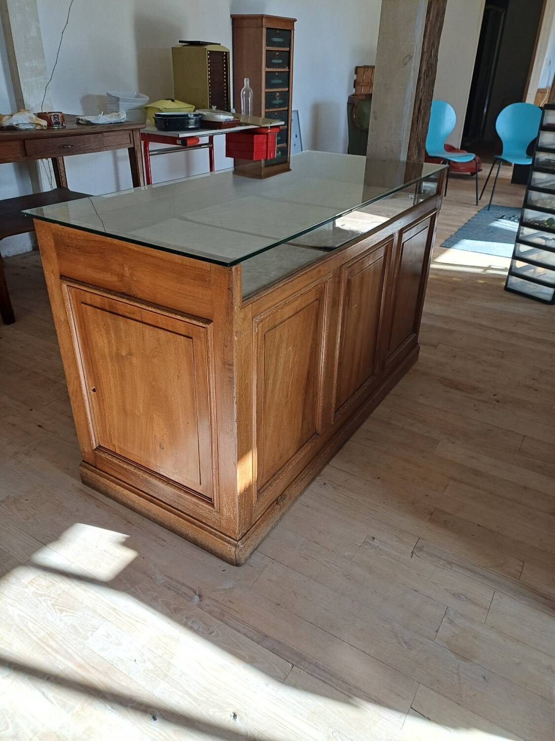 Oak shop counter