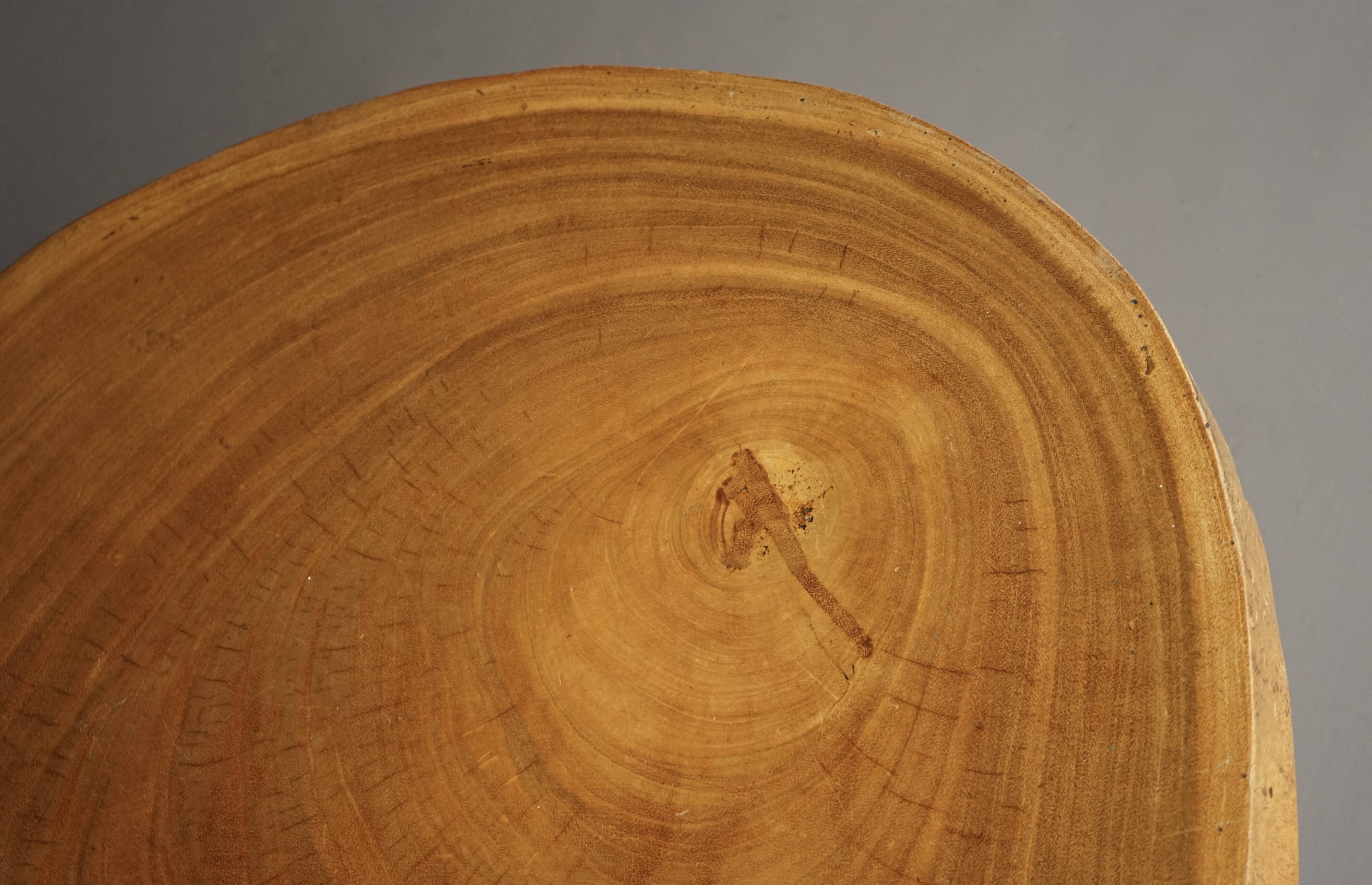 Table basse brutaliste en bois de tronc d'arbre, années 1960