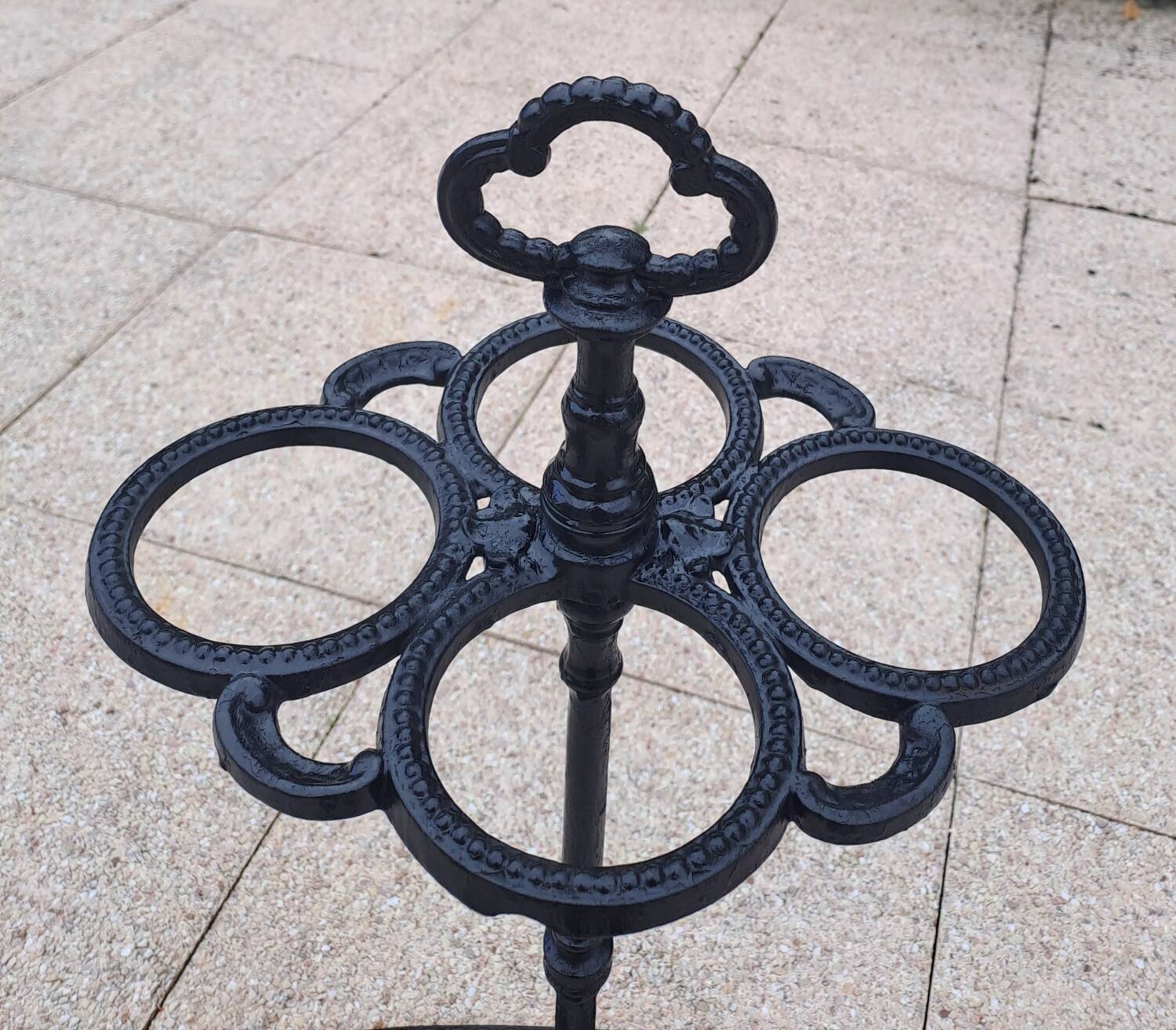 Painted cast iron umbrella stand