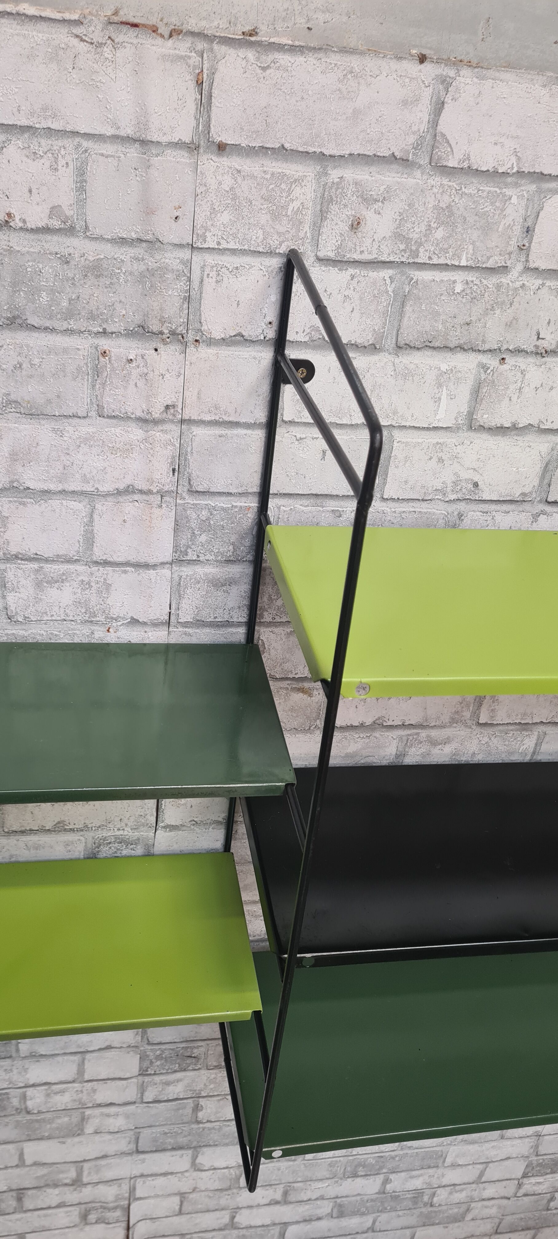 Scandinavian apple green and English green shelf h70x70x23cm