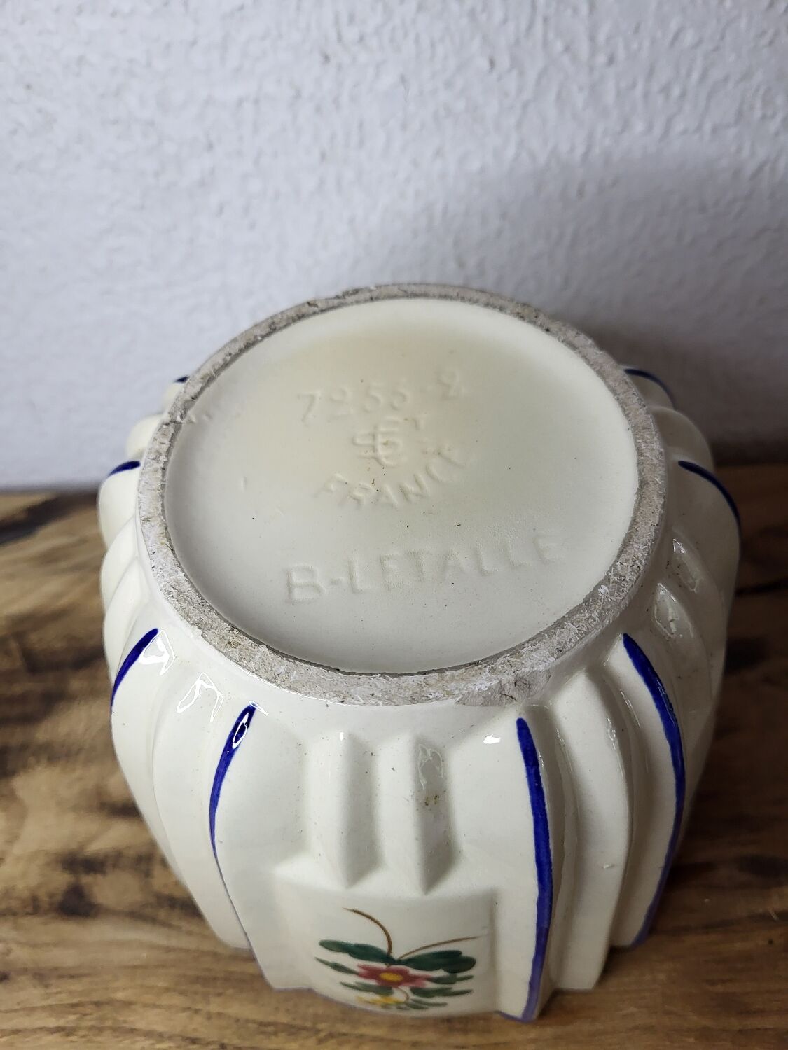 Earthenware pot cover