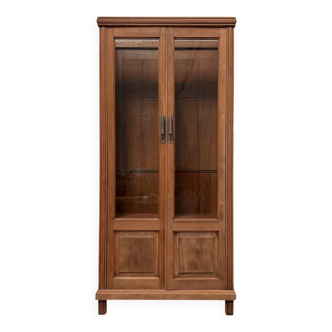 Large pharmacy display case (renovated)