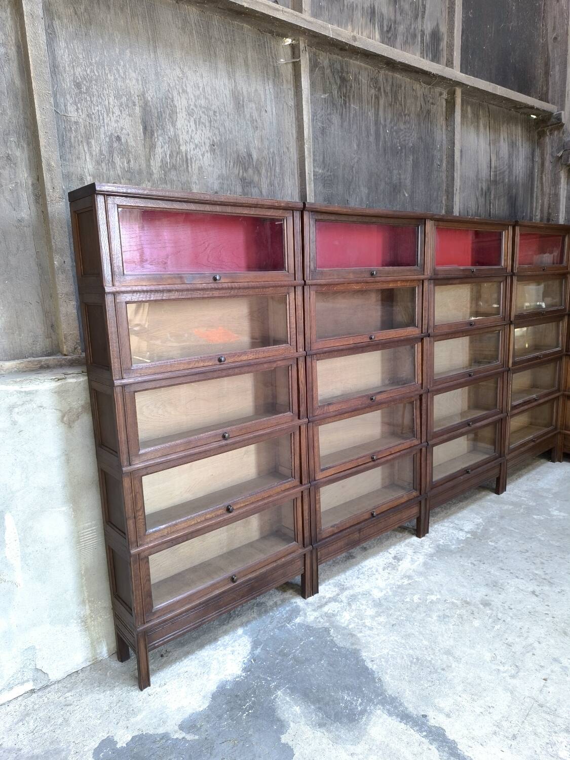 Oak display cabinet MD 1900