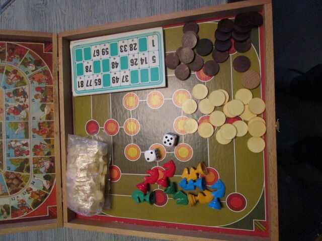 Wooden game box 60