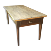 Farm table