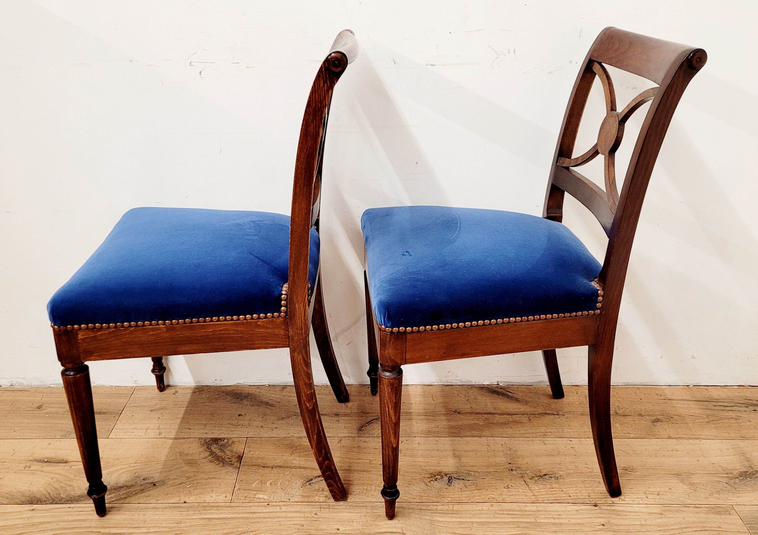 Six chairs in azure blue wood