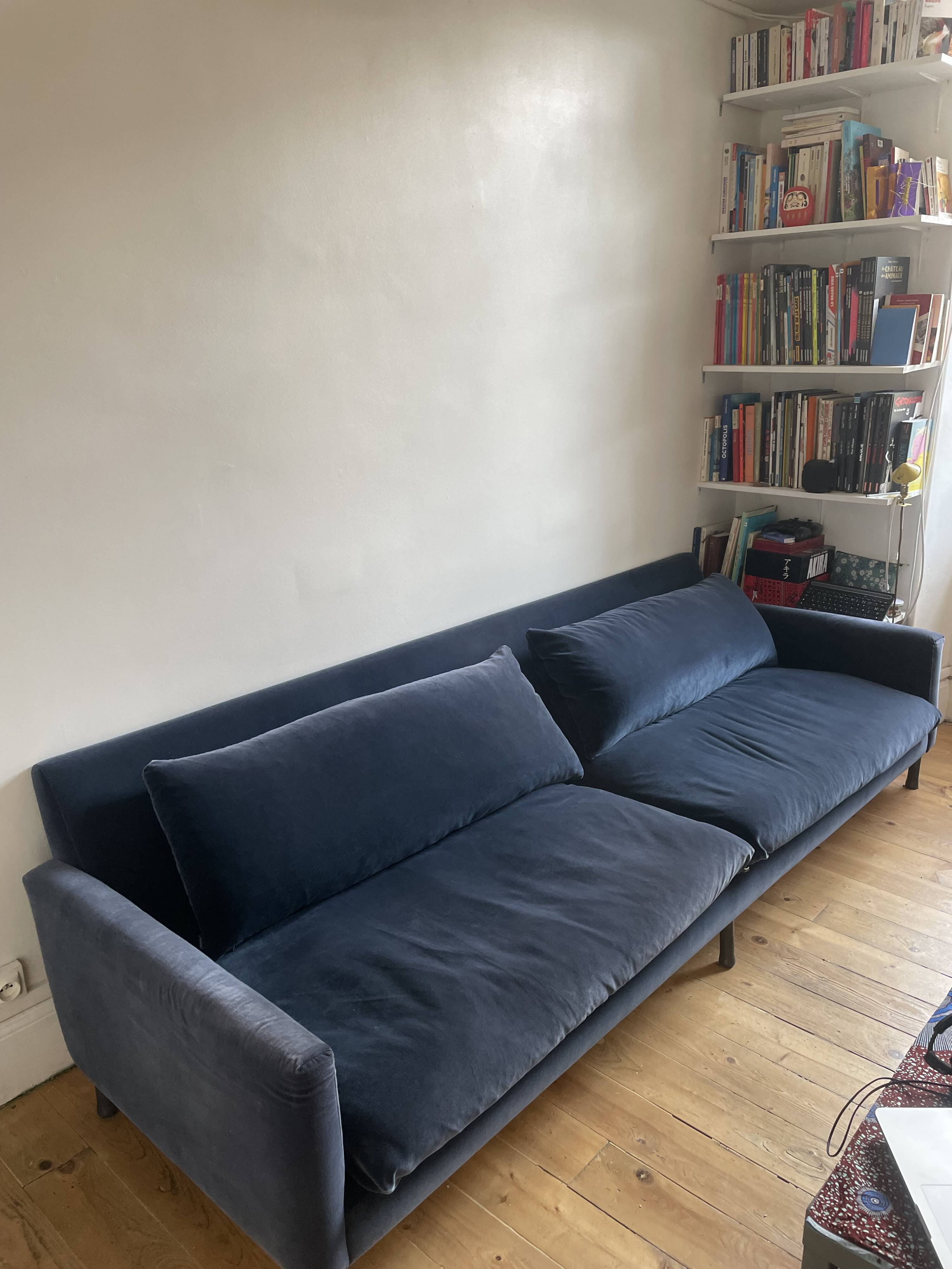 MIRA sofa caravan collection