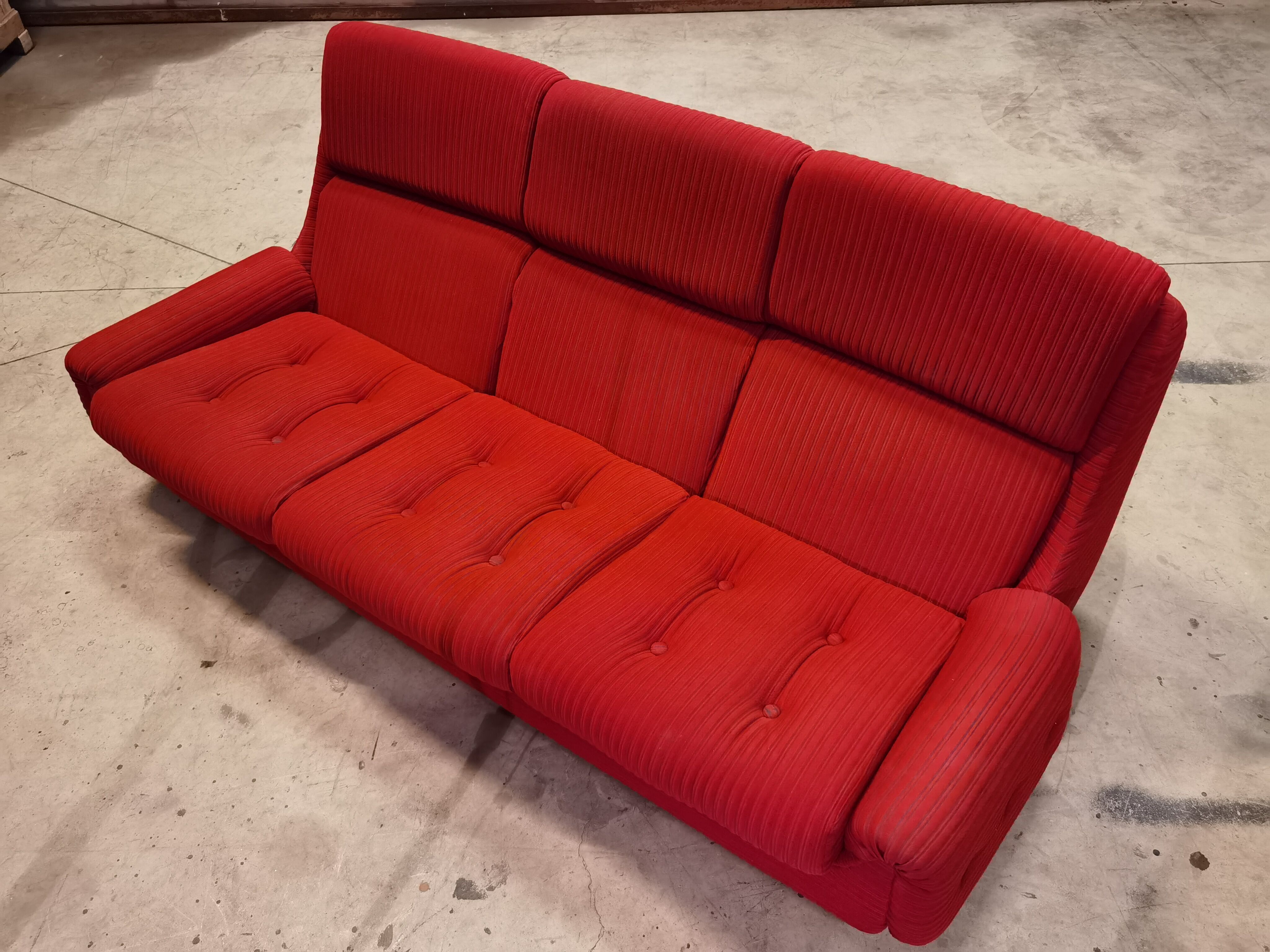 Full space age atlantis lounge