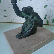 Bronze animalier Orangutan signed Henri Rischmann with a marble base.