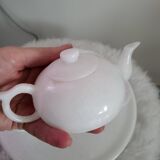 Small white jade service