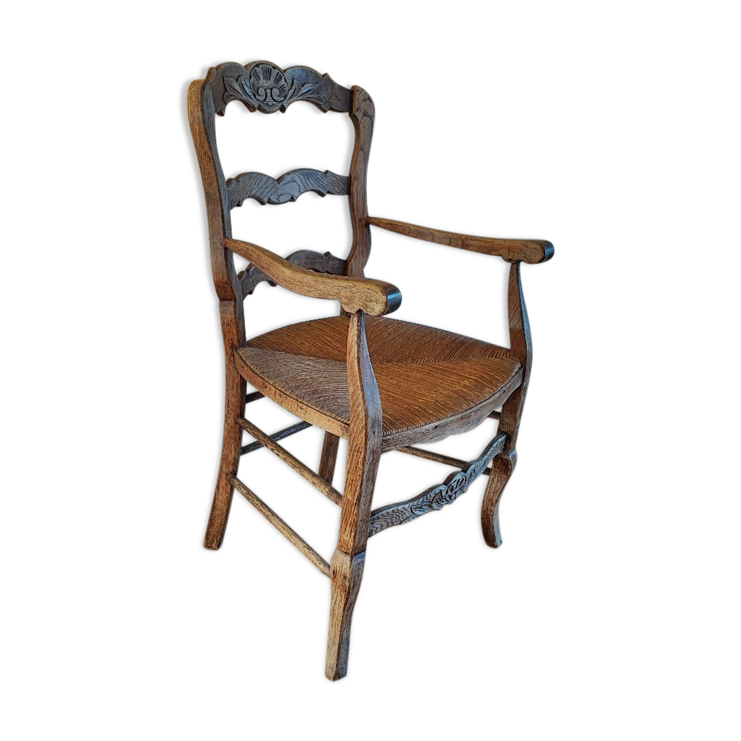 Wooden armchair and mulched seat