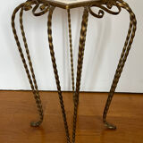 Wrought iron and earthenware harness