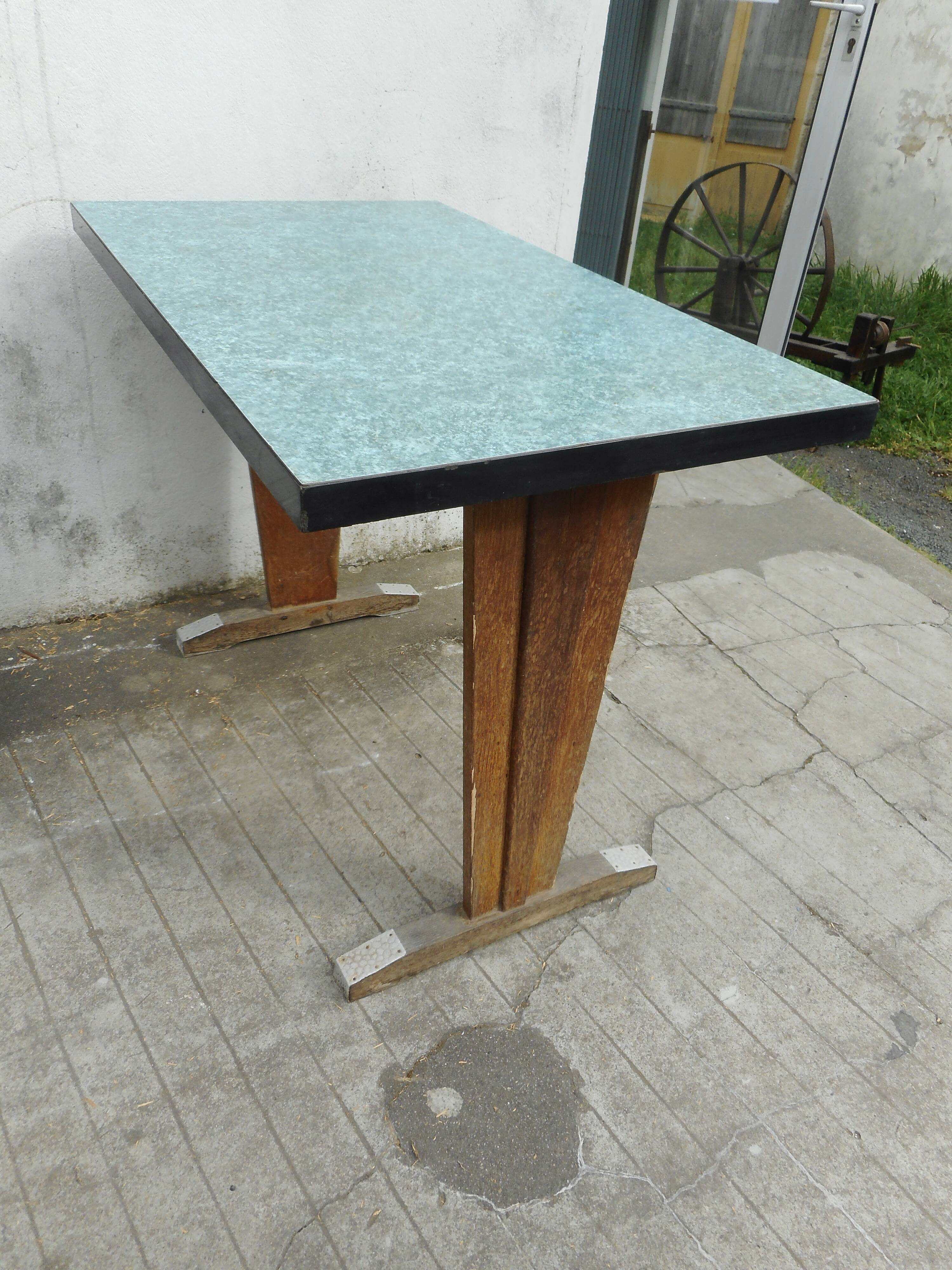 Table bistro wood and formica