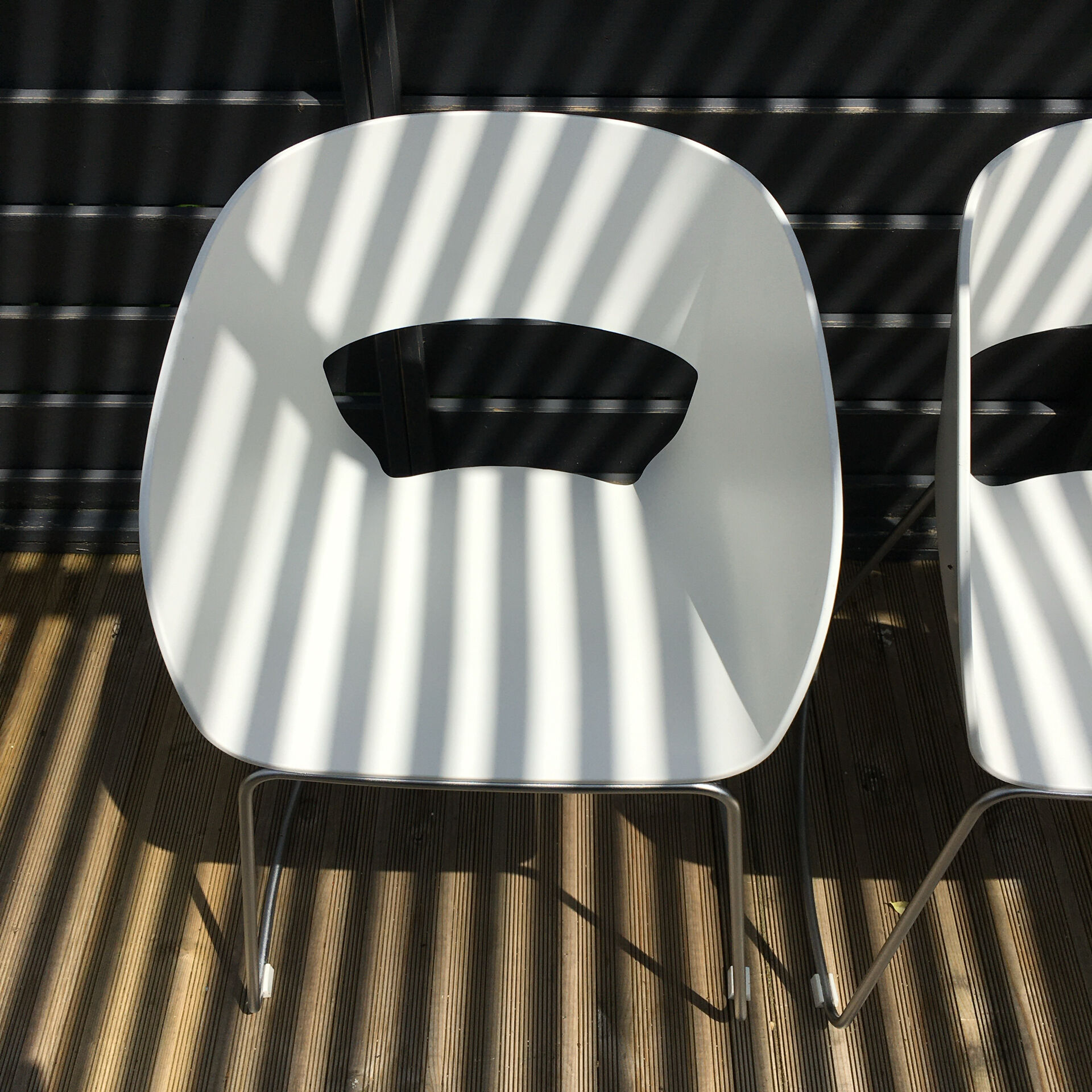 Set of 2 Tribû garden dining chairs
