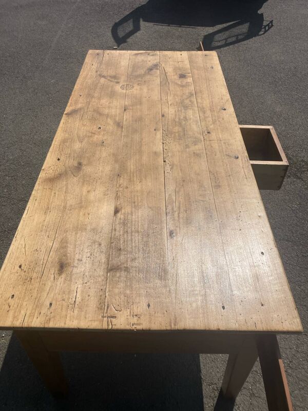 Table de ferme avec tiroir et glissière à pain niche