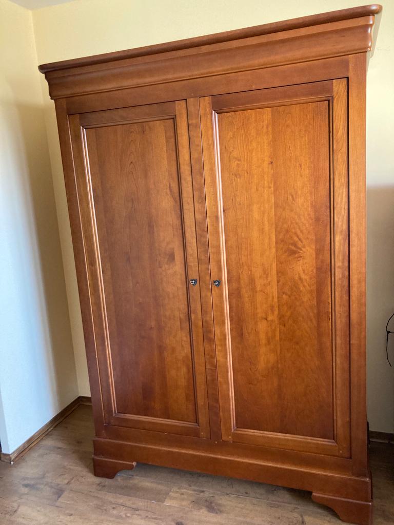 Cabinet 2 doors in Cherry Solid style Louis Philippe