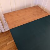 Extendable dining table