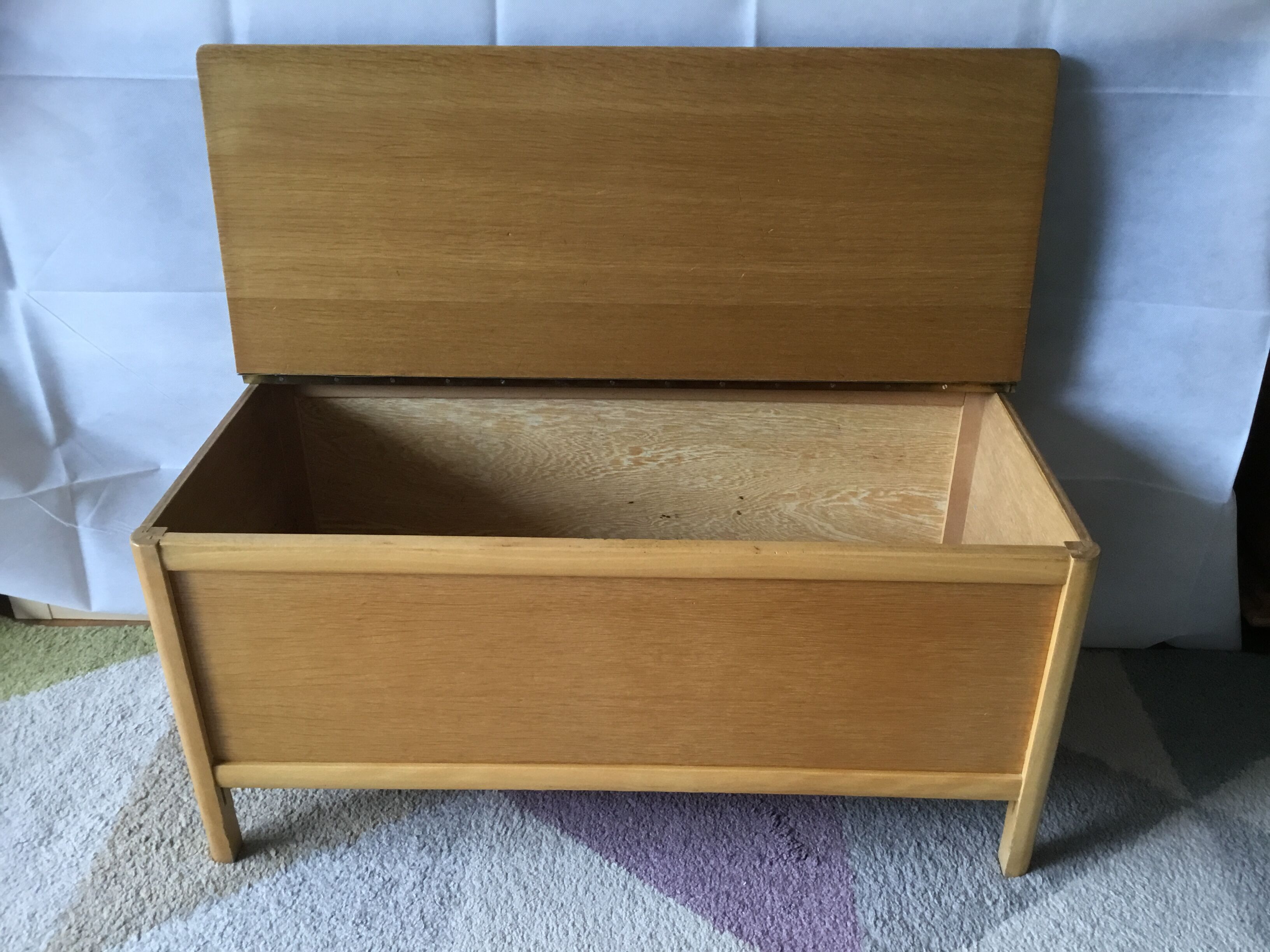 bench chest toy in oak  50/60