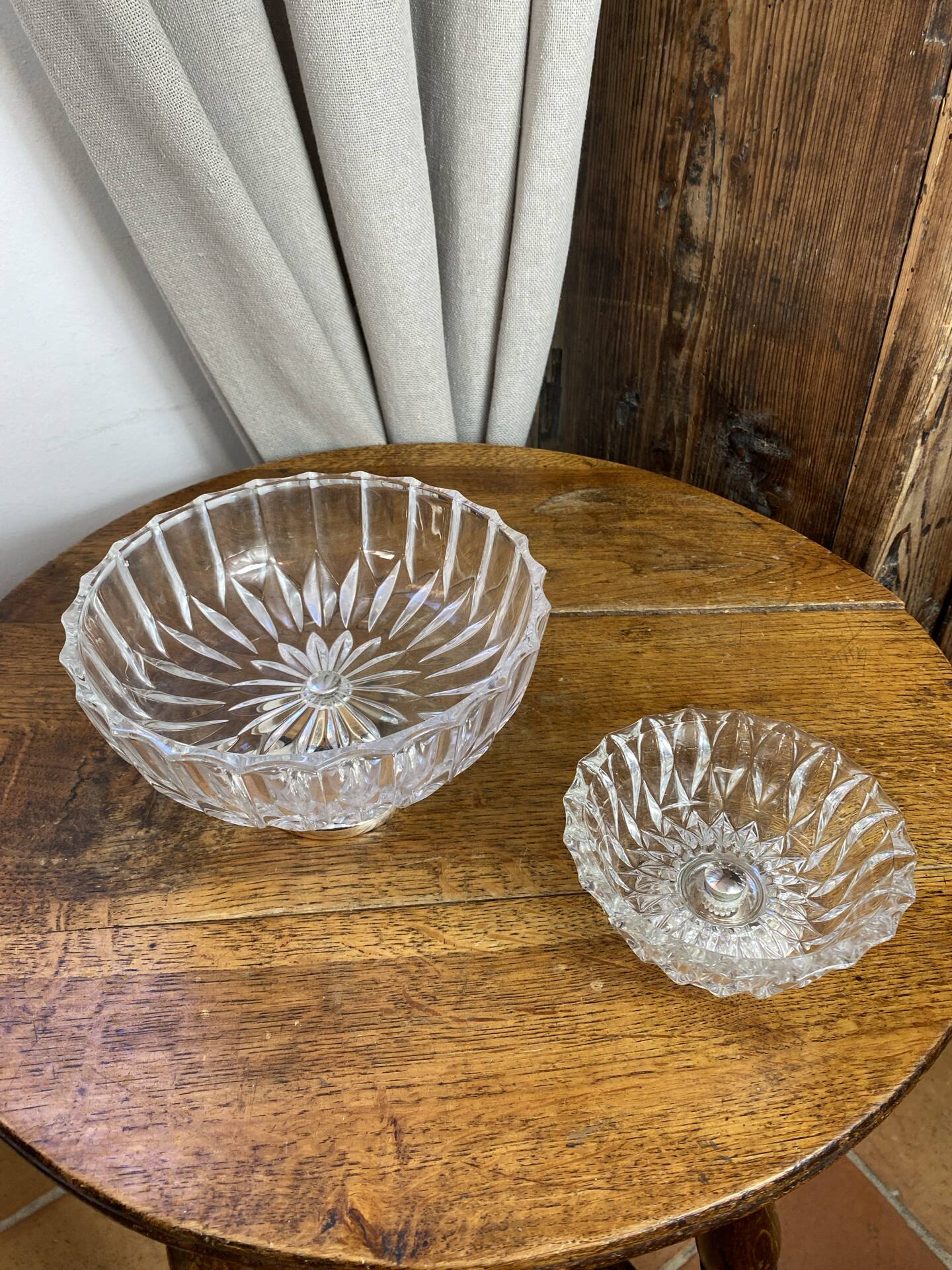 Glass and silver-plated bowls