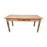 Farmhouse table