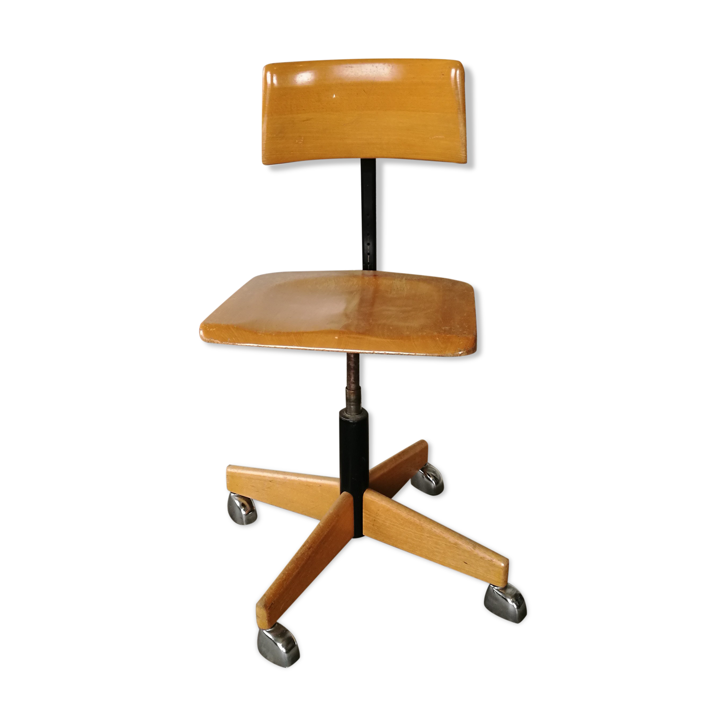 Swivel workshop chair